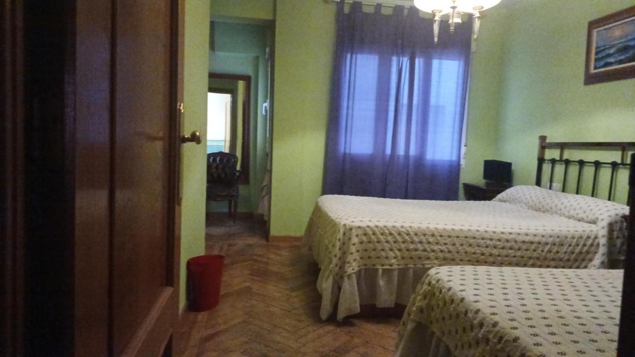 Centro Plaza Guzman Appartement León Buitenkant foto